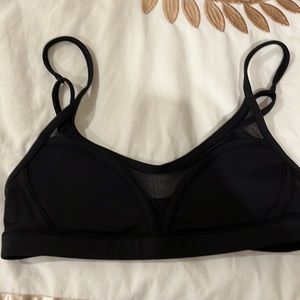 Black Lululemon sports bra